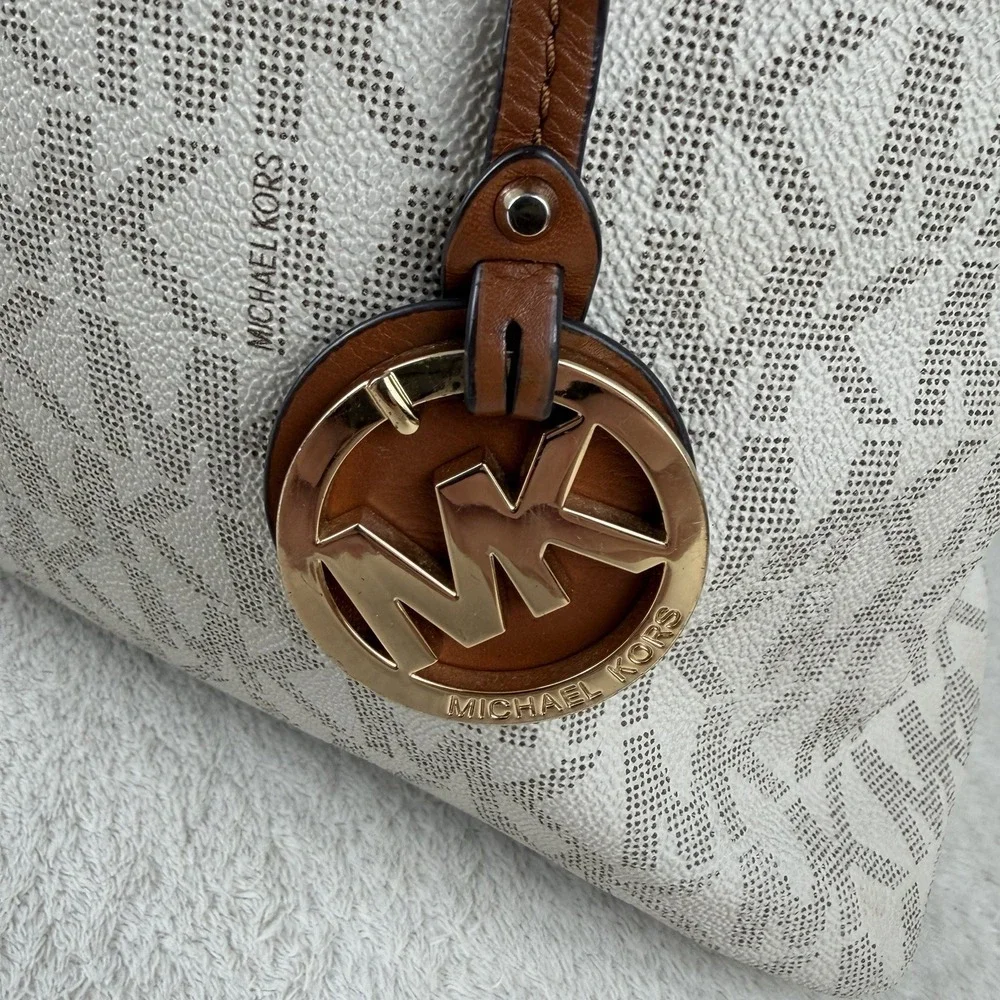 MICHAEL‎ KORS Bedford Large Pocket Vanilla Tote Bag Logo 30S0GBFT3B